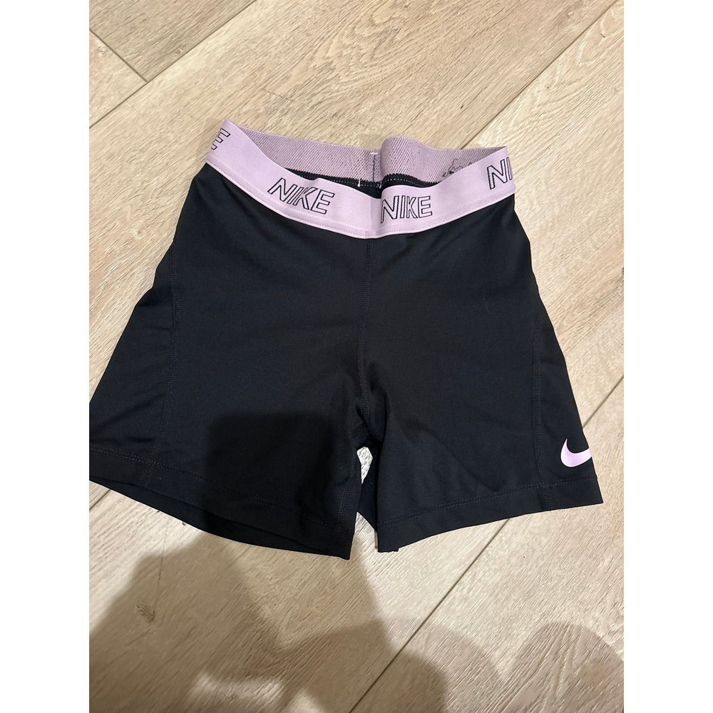 Nike pro shorts small